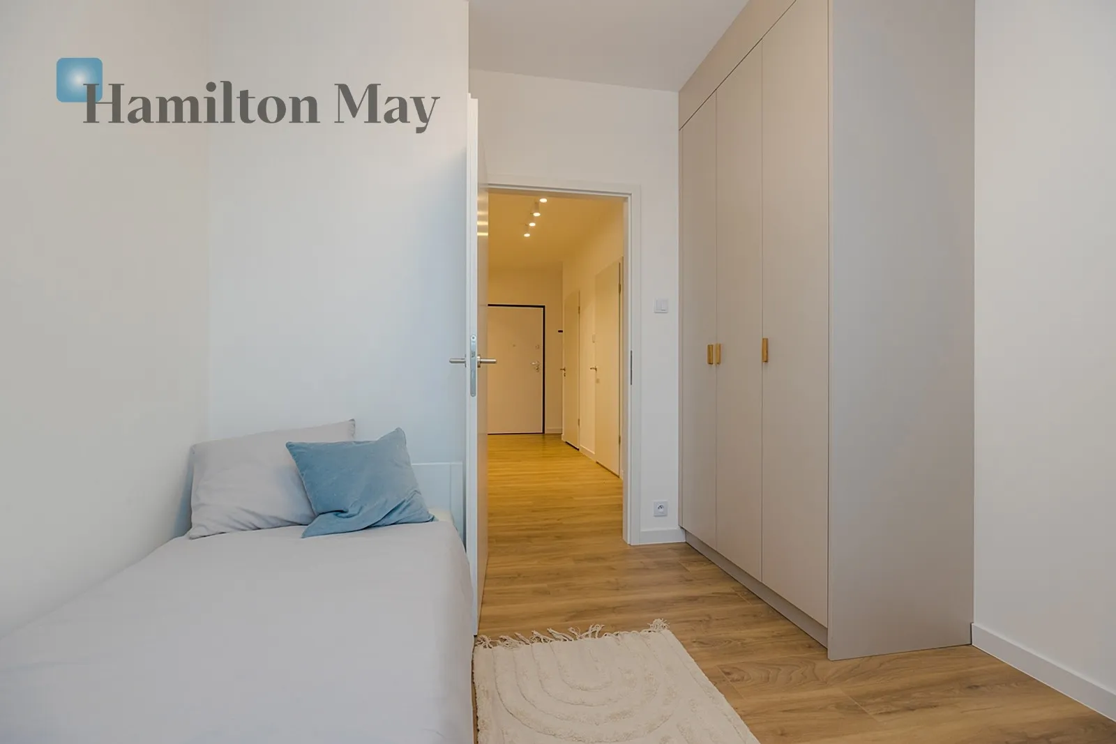 Distance to centre: 5.73 km Level: 5 Price: 1700000 PLN Bedrooms: 3 Bathrooms: 3 Size: 101.14m2 Price/m2: 16808 PLN - slider