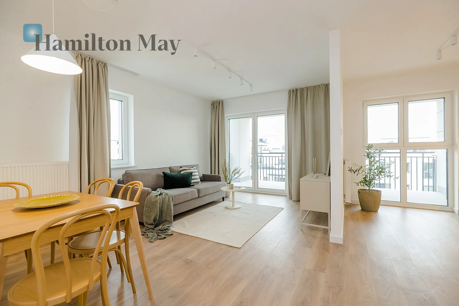 City: Warszawa Street: Wschodu Słońca Region: Włochy Subregion: Raków Distance to centre: 5.73 km Level: 5 Price: 1700000 PLN Bedrooms: 3 Bathrooms: 3 Size: 101.14m2 - slider