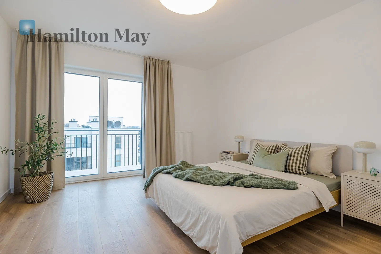 Region: Włochy Subregion: Raków Distance to centre: 5.73 km Level: 5 Price: 1700000 PLN Bedrooms: 3 Bathrooms: 3 Size: 101.14m2 - slider