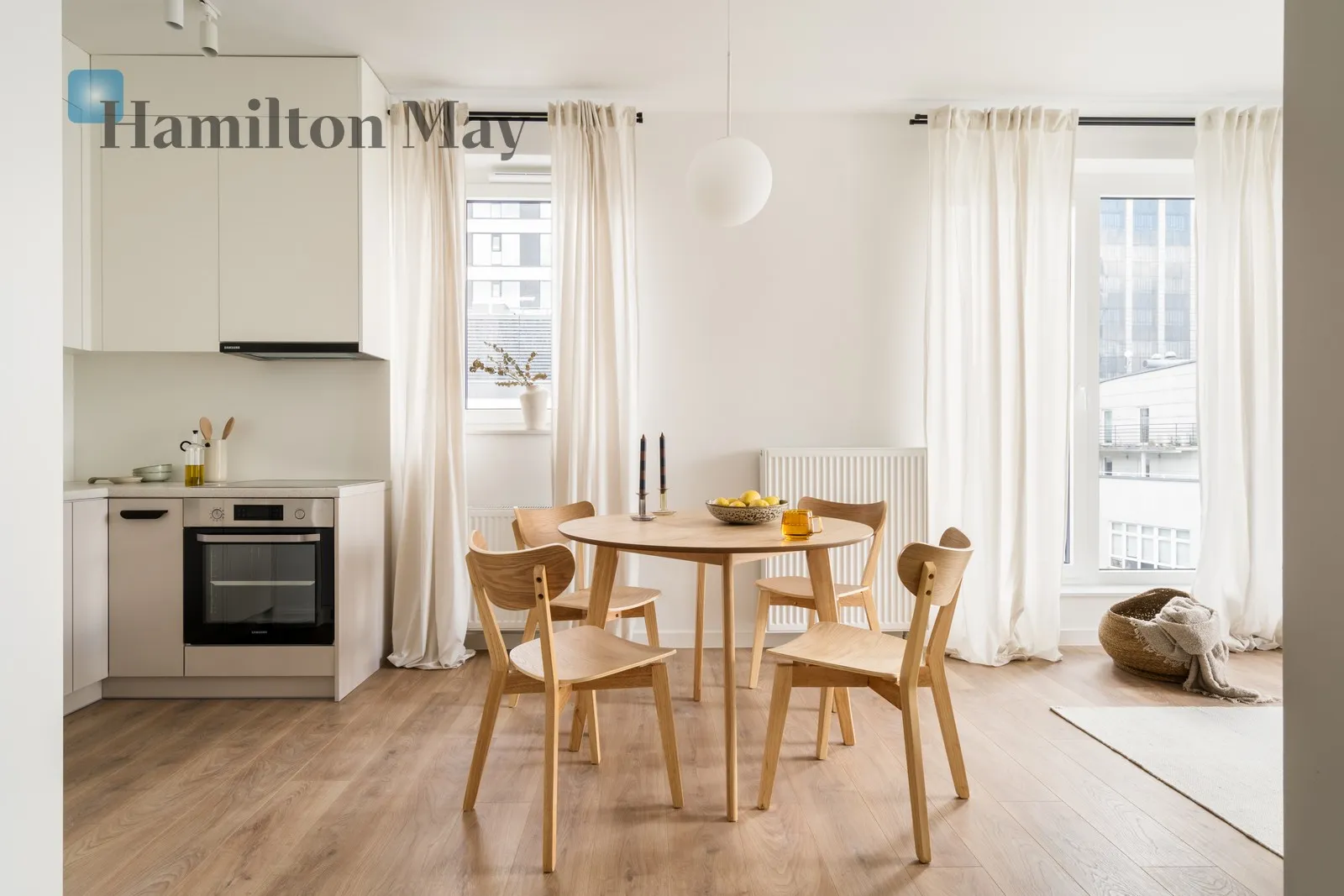 City: Warszawa Street: Grzybowska Region: Wola Subregion: Mirów Distance to centre: 1.6 km Level: 11 Price: 1341000 PLN Bedrooms: 1 - slider