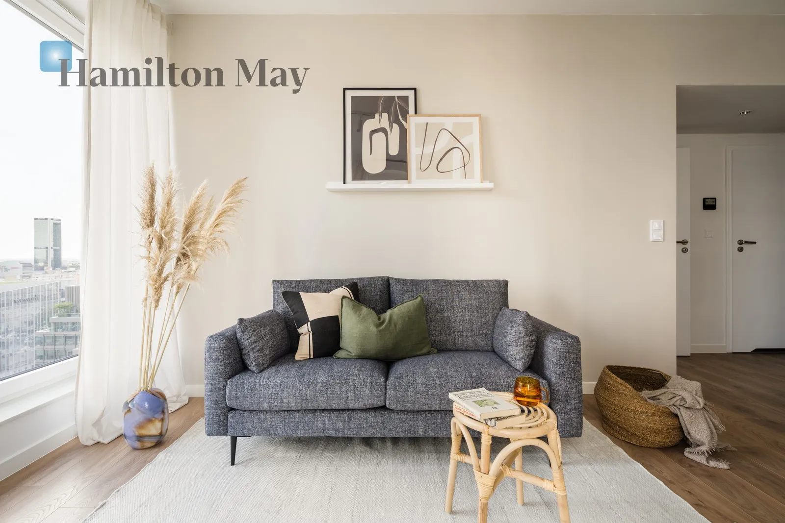 City: Warszawa Street: Grzybowska Region: Wola Subregion: Mirów Distance to centre: 1.6 km Level: 11 Price: 1341000 PLN Bedrooms: 1 Bathrooms: 1 - slider