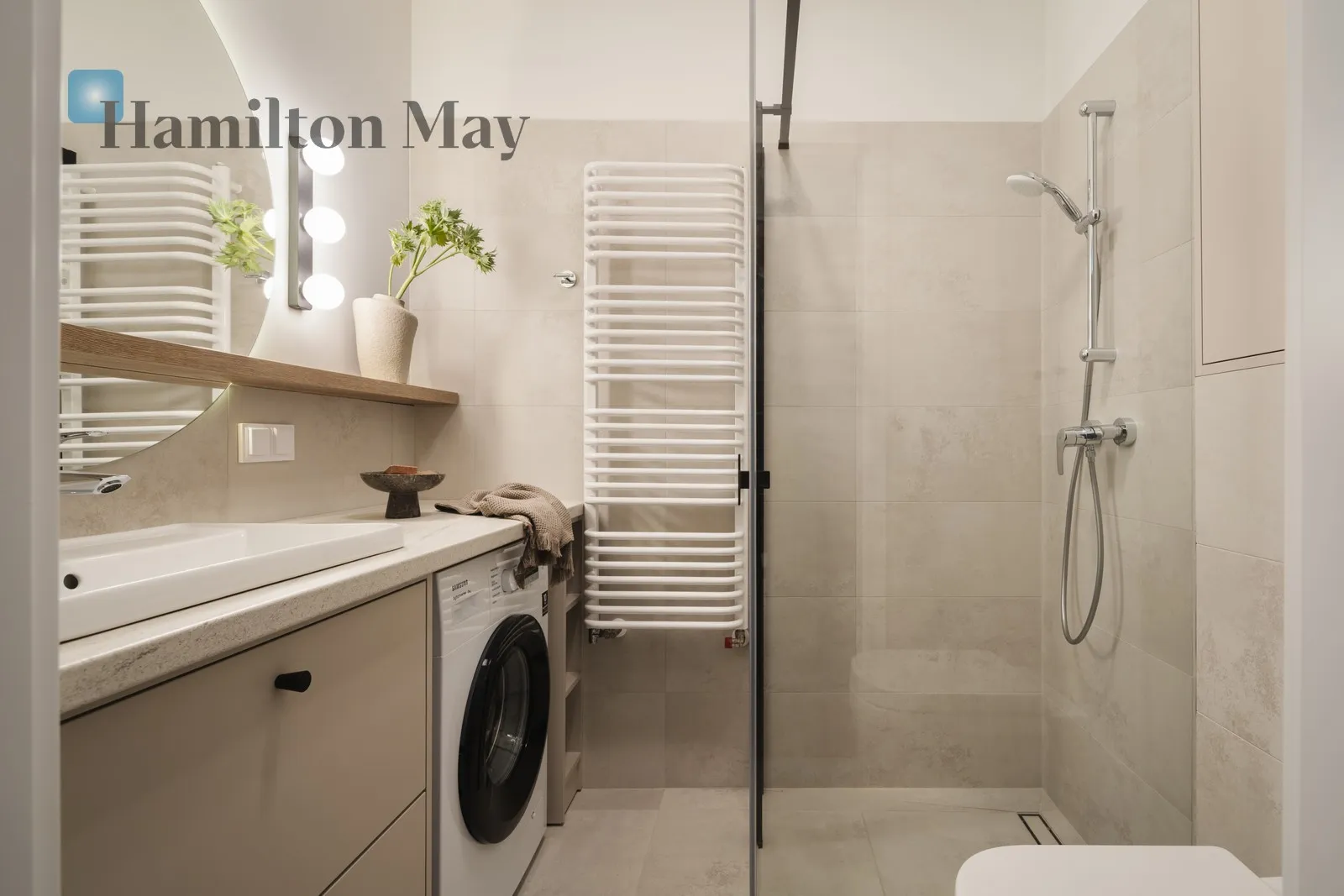 City: Warszawa Street: Grzybowska Region: Wola Subregion: Mirów Distance to centre: 1.6 km Level: 11 Price: 1341000 PLN - slider