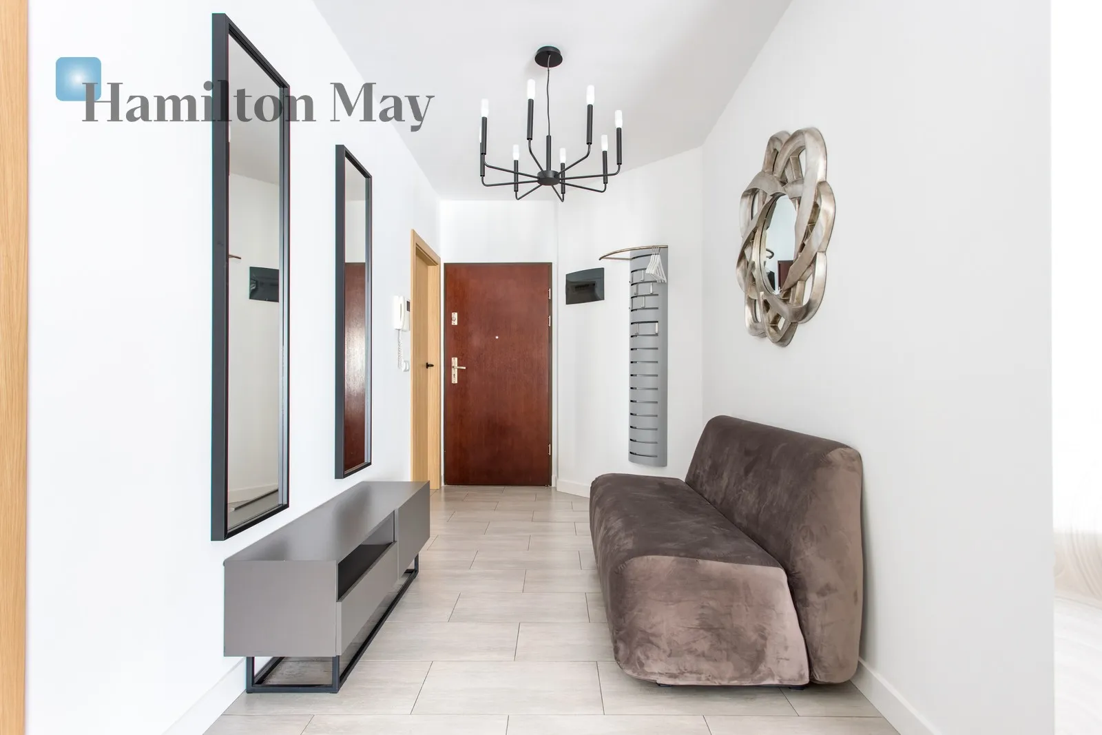 Region: Stare Miasto Distance to centre: 0.51 km Level: 4 Price: 3700 PLN Bedrooms: 1 Bathrooms: 1 Size: 66m2 - slider