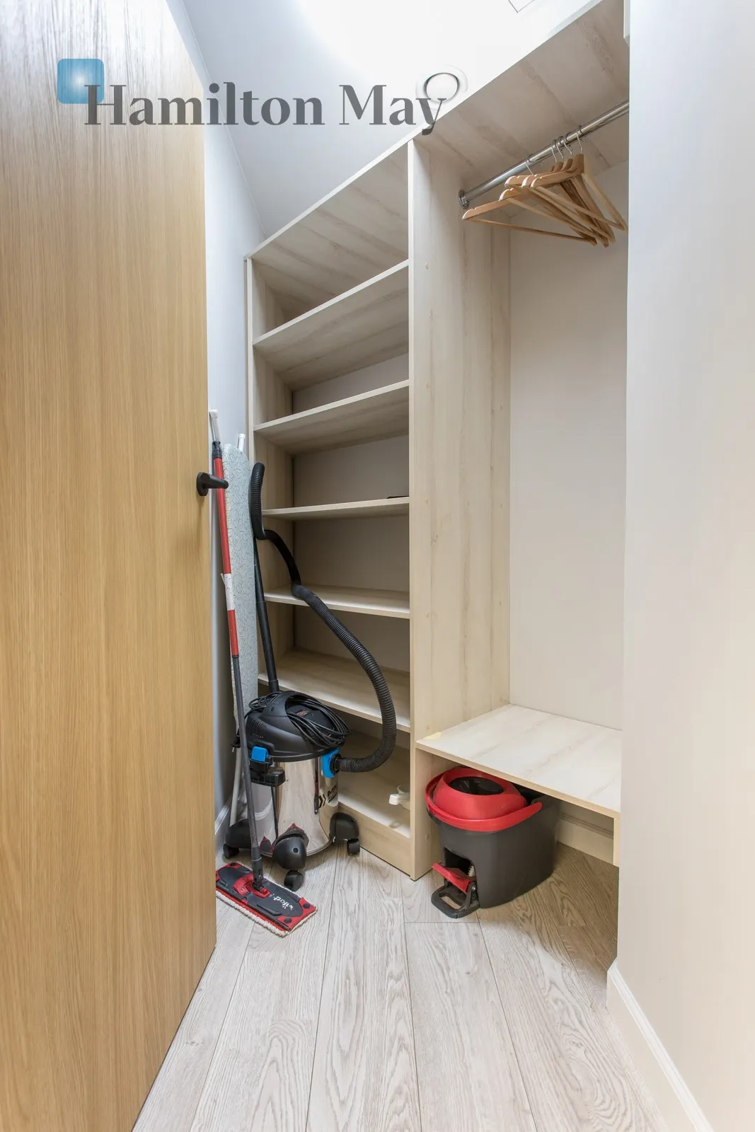 Level: 4 Price: 1029000 PLN Bedrooms: 1 Bathrooms: 1 - slider