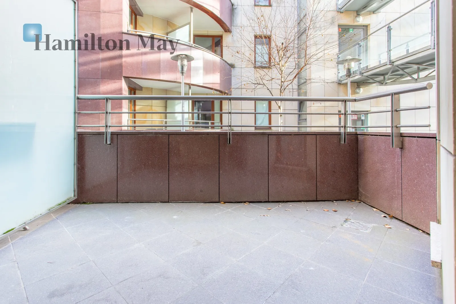 Level: 4 Price: 3700 PLN Bedrooms: 1 Bathrooms: 1 Size: 66m2 Price/m2: 56 PLN - slider