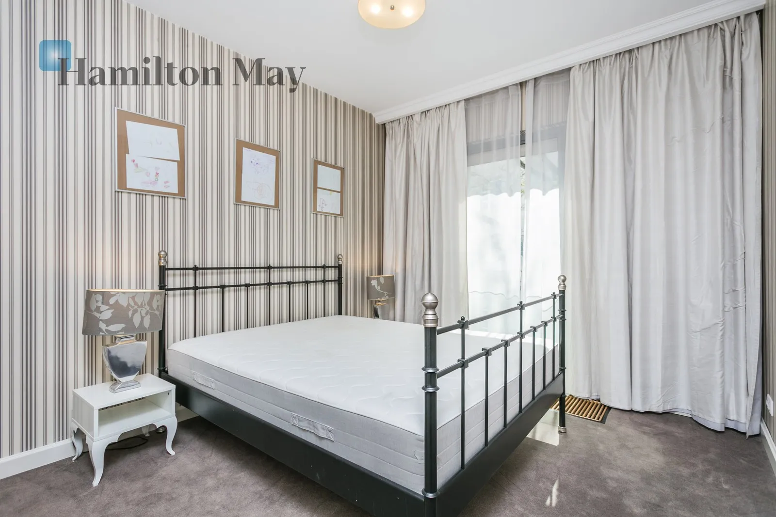 Street: Skawińska Region: Stare Miasto Subregion: Kazimierz Distance to centre: 1 km Level: 3 Price: 6000 PLN - slider
