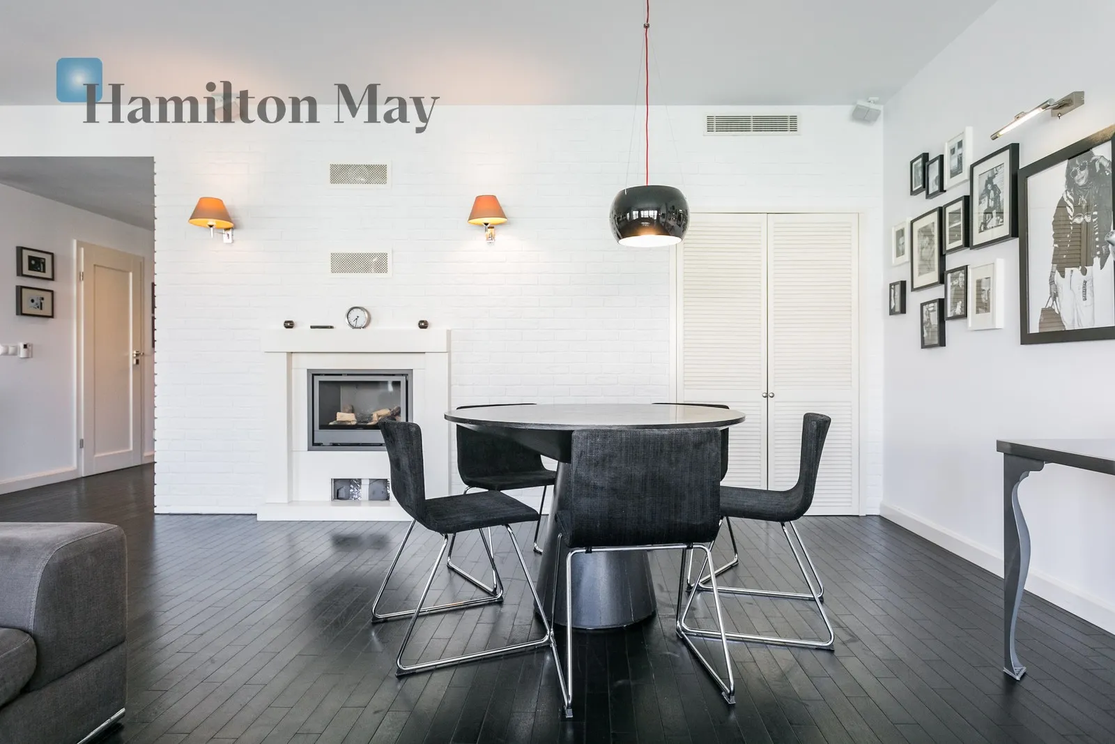 Region: Stare Miasto Subregion: Kazimierz Distance to centre: 1 km Level: 3 Price: 6000 PLN Bedrooms: 2 Bathrooms: 2 Size: 100m2 Price/m2: 60 PLN - slider