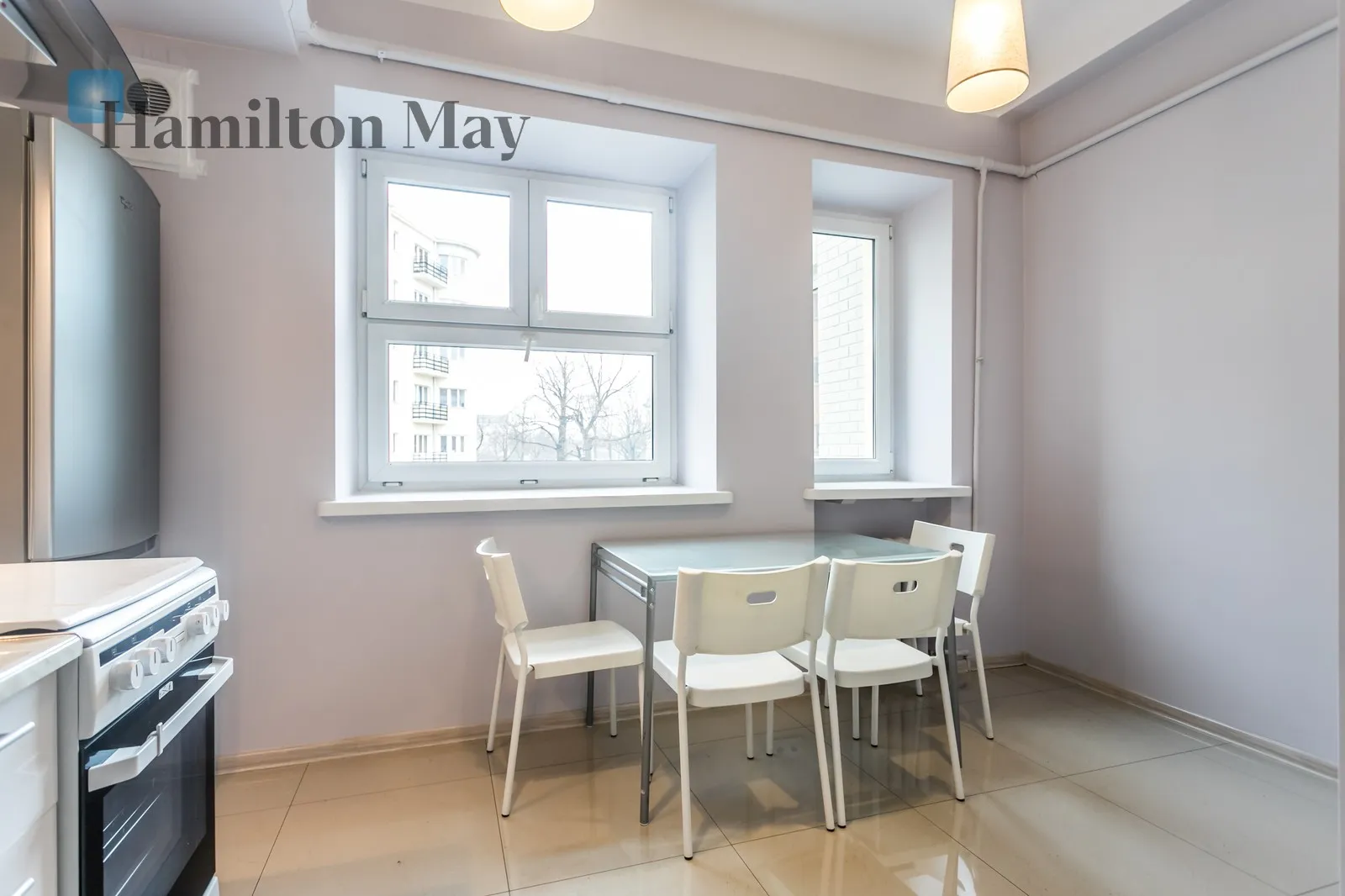 Region: Śródmieście Subregion: Ujazdów Distance to centre: 1.64 km Level: 1 Price: 13000 PLN Bedrooms: null - slider