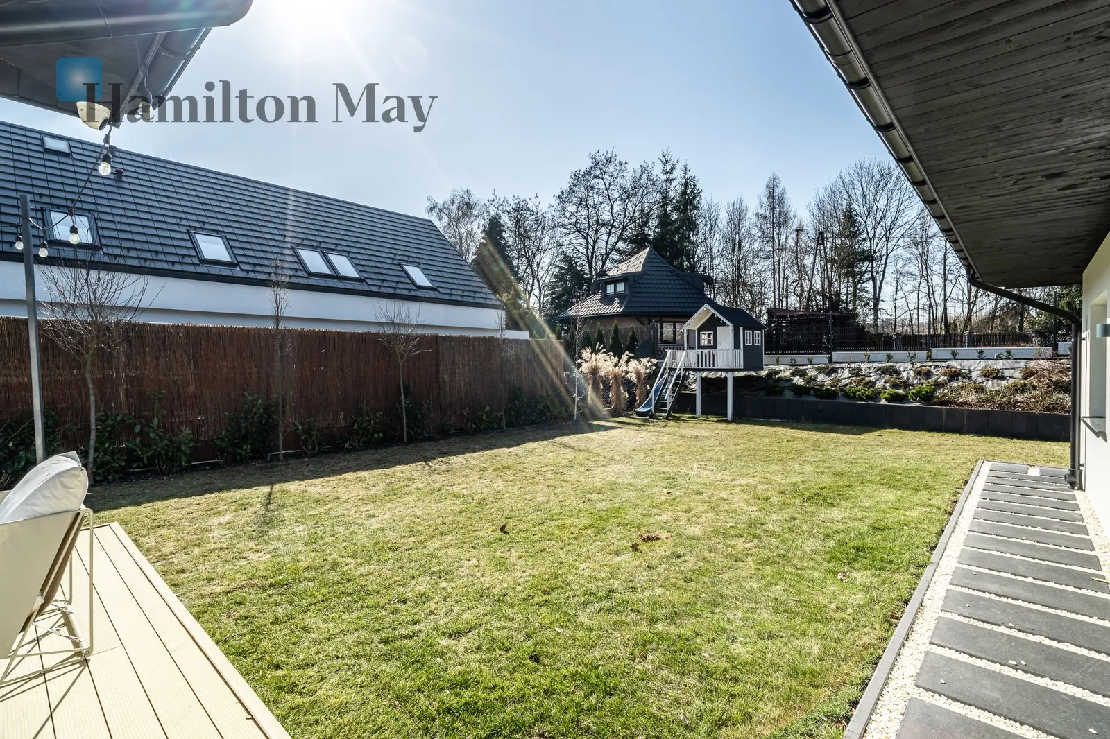 A unique single-story house for sale in Konary - slider