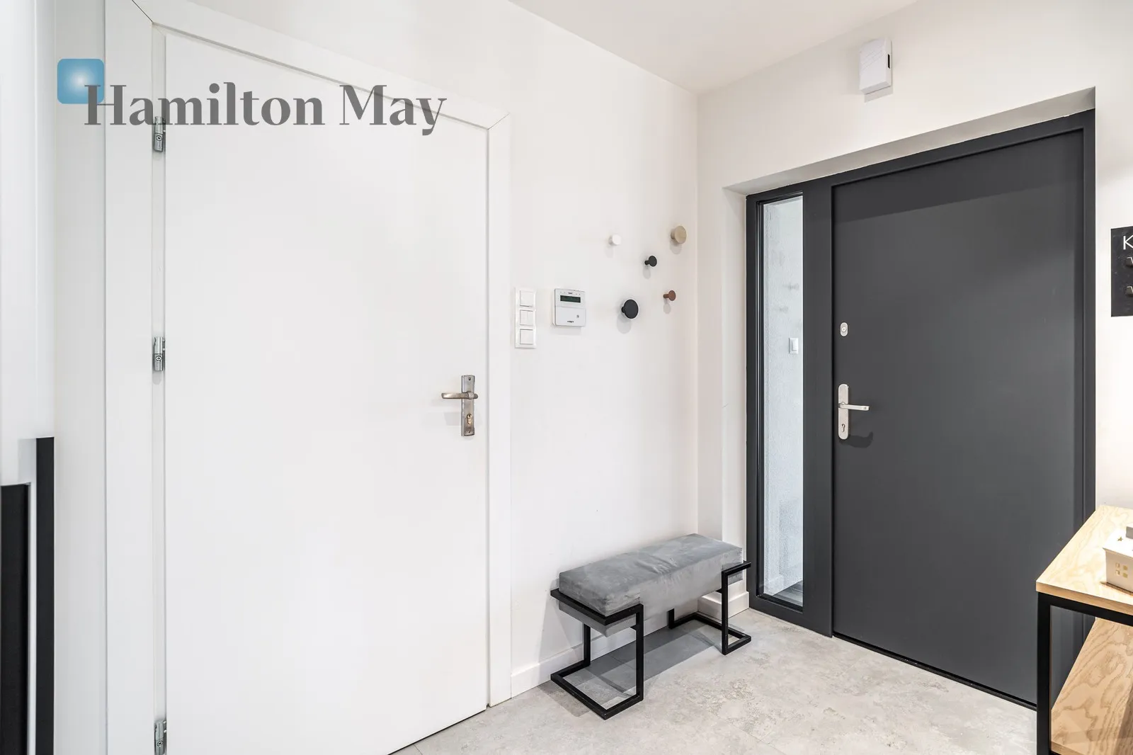 A unique single-story house for sale in Konary - slider