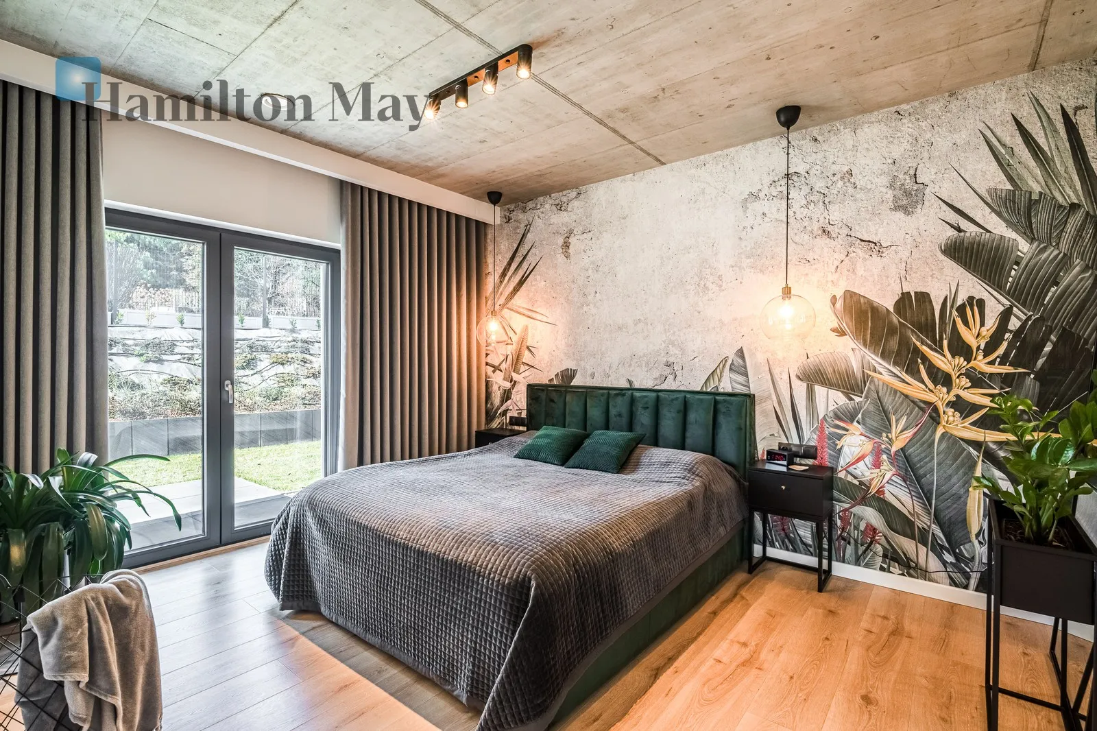 A unique single-story house for sale in Konary - slider