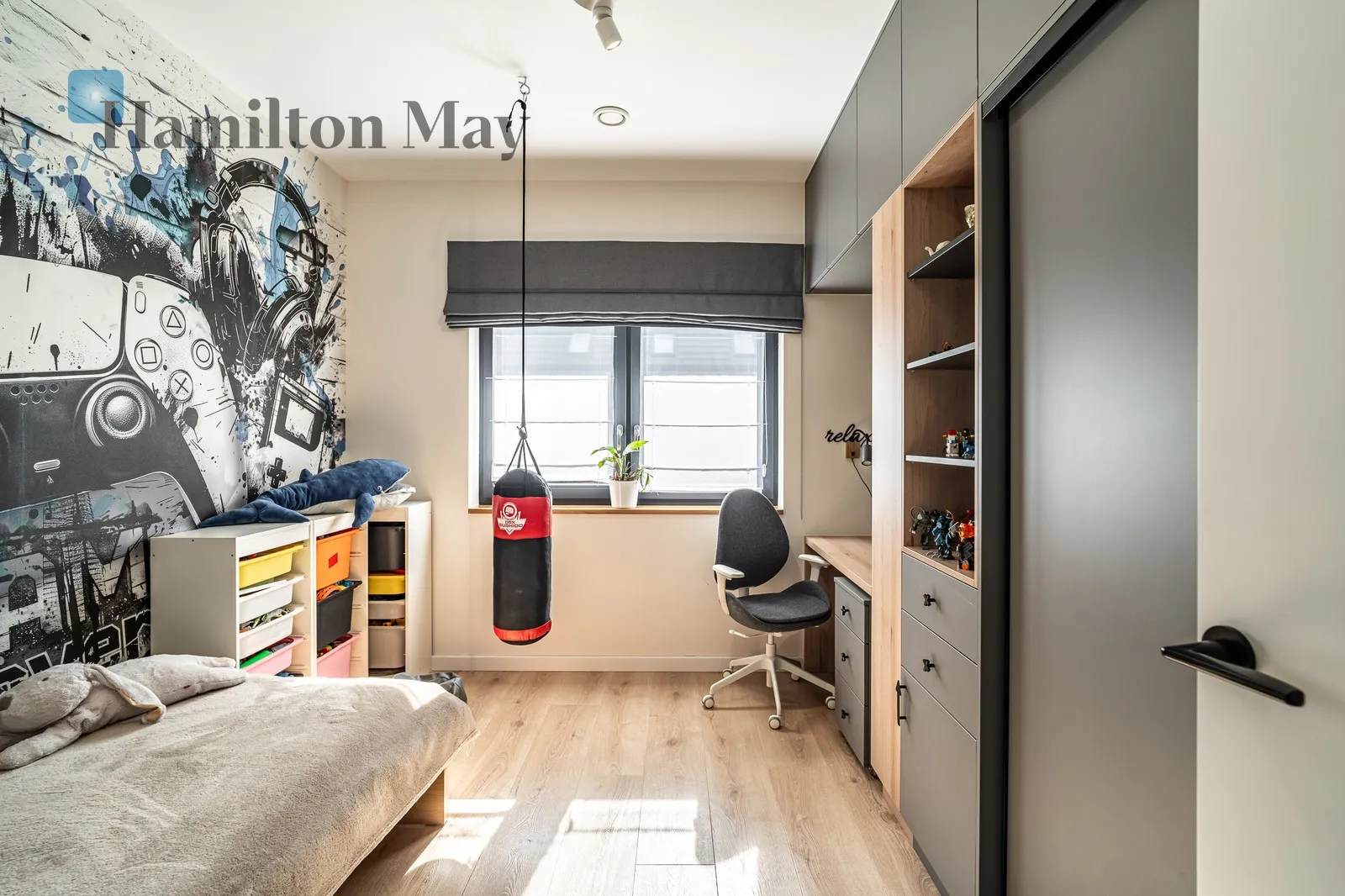 A unique single-story house for sale in Konary - slider