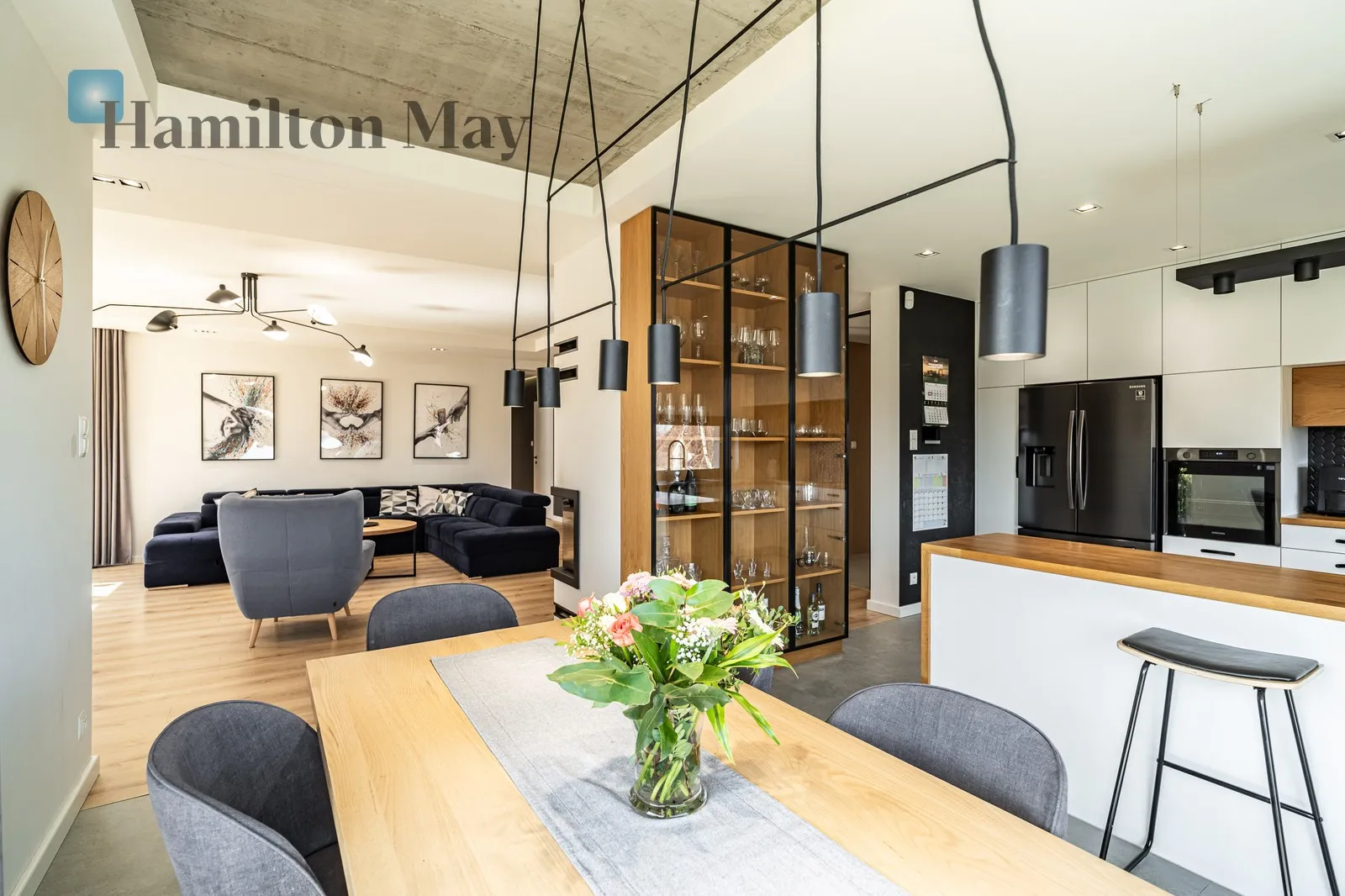 A unique single-story house for sale in Konary - slider