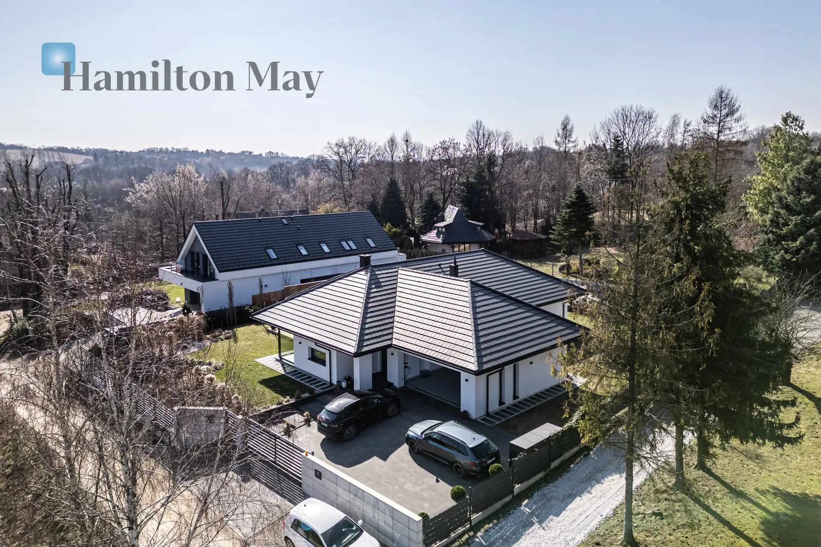 A unique single-story house for sale in Konary - slider