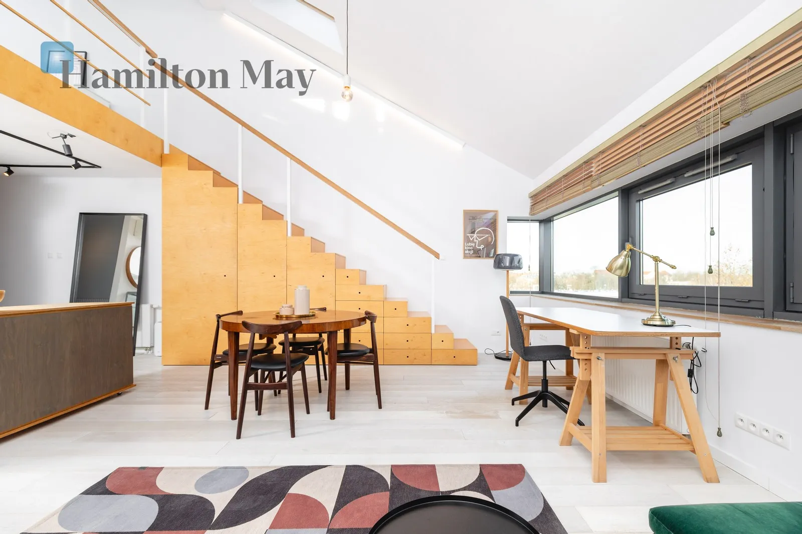 City: Kraków Street: św. Łazarza Region: Grzegórzki Distance to centre: 0.95 km Level: 5 Price: 4000 PLN Bedrooms: 1 Bathrooms: 1 Size: 62m2 - slider