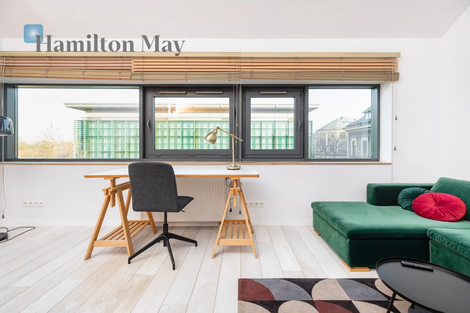 City: Kraków Street: św. Łazarza Region: Grzegórzki Distance to centre: 0.95 km Level: 5 Price: 4000 PLN Bedrooms: 1 - slider