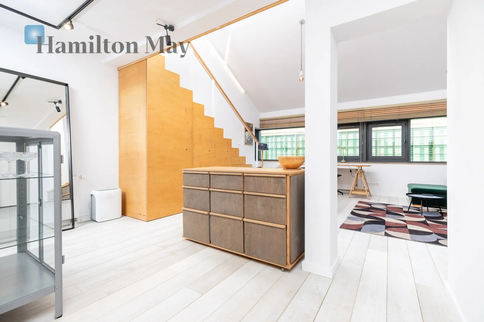 Level: 5 Price: 4000 PLN Bedrooms: 1 Bathrooms: 1 Size: 62m2 Price/m2: 65 PLN - slider