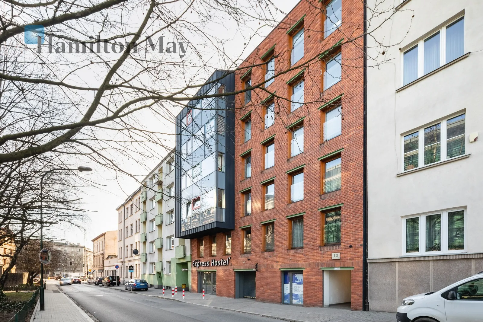 Level: 5 Price: 4000 PLN Bedrooms: 1 Bathrooms: 1 Size: 62m2 - slider