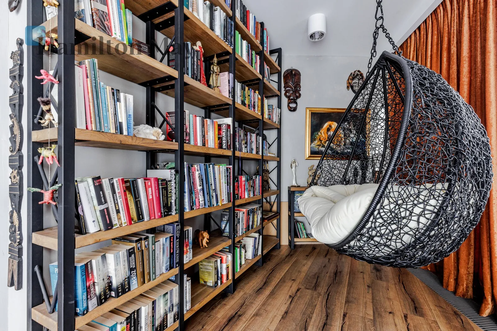 Subregion: Służewiec Distance to centre: 4.81 km Level: 3 Price: 16400 PLN Bedrooms: 2 Bathrooms: 2 - slider