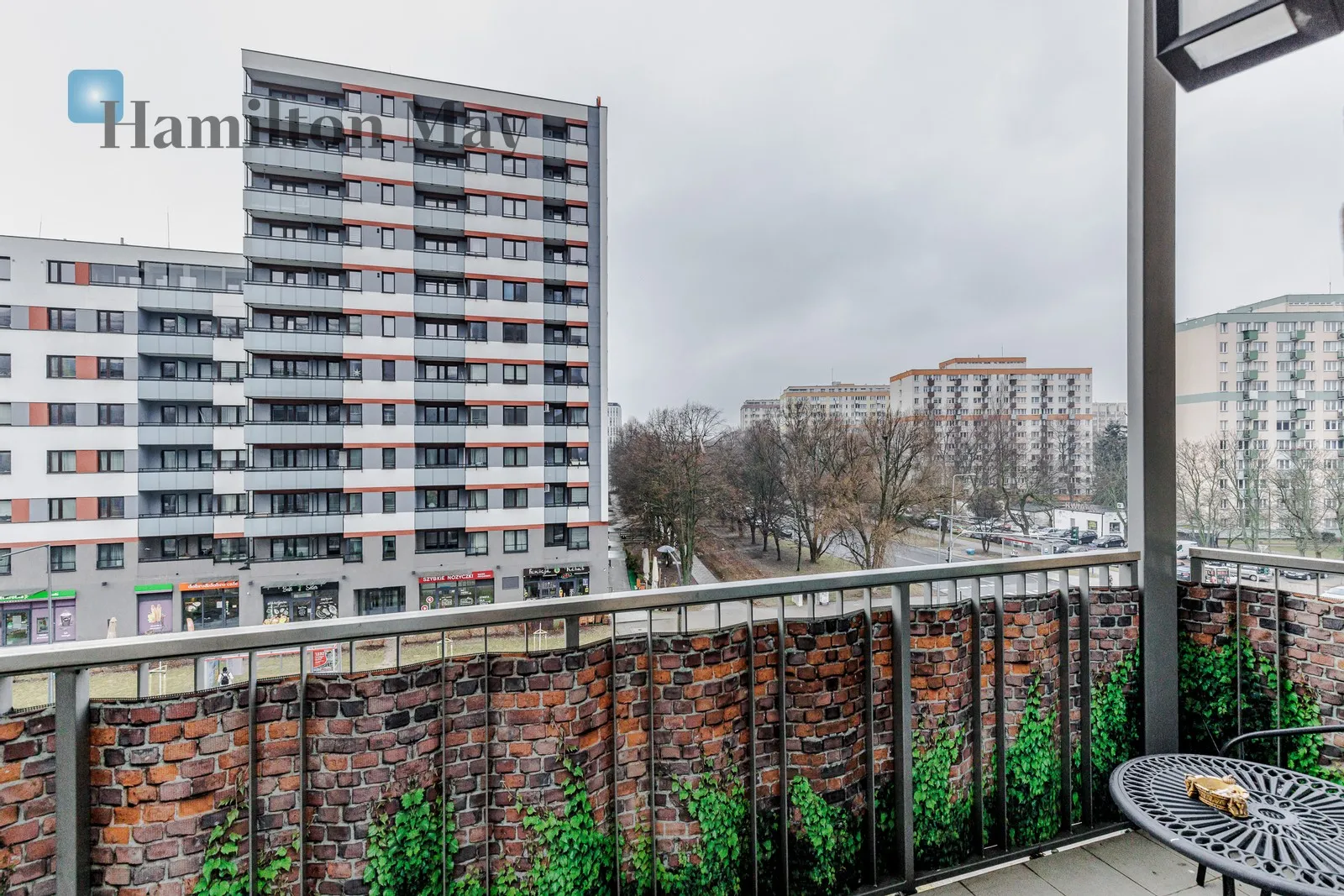 Subregion: Służewiec Distance to centre: 4.81 km Level: 3 Price: 16400 PLN Bedrooms: 2 - slider