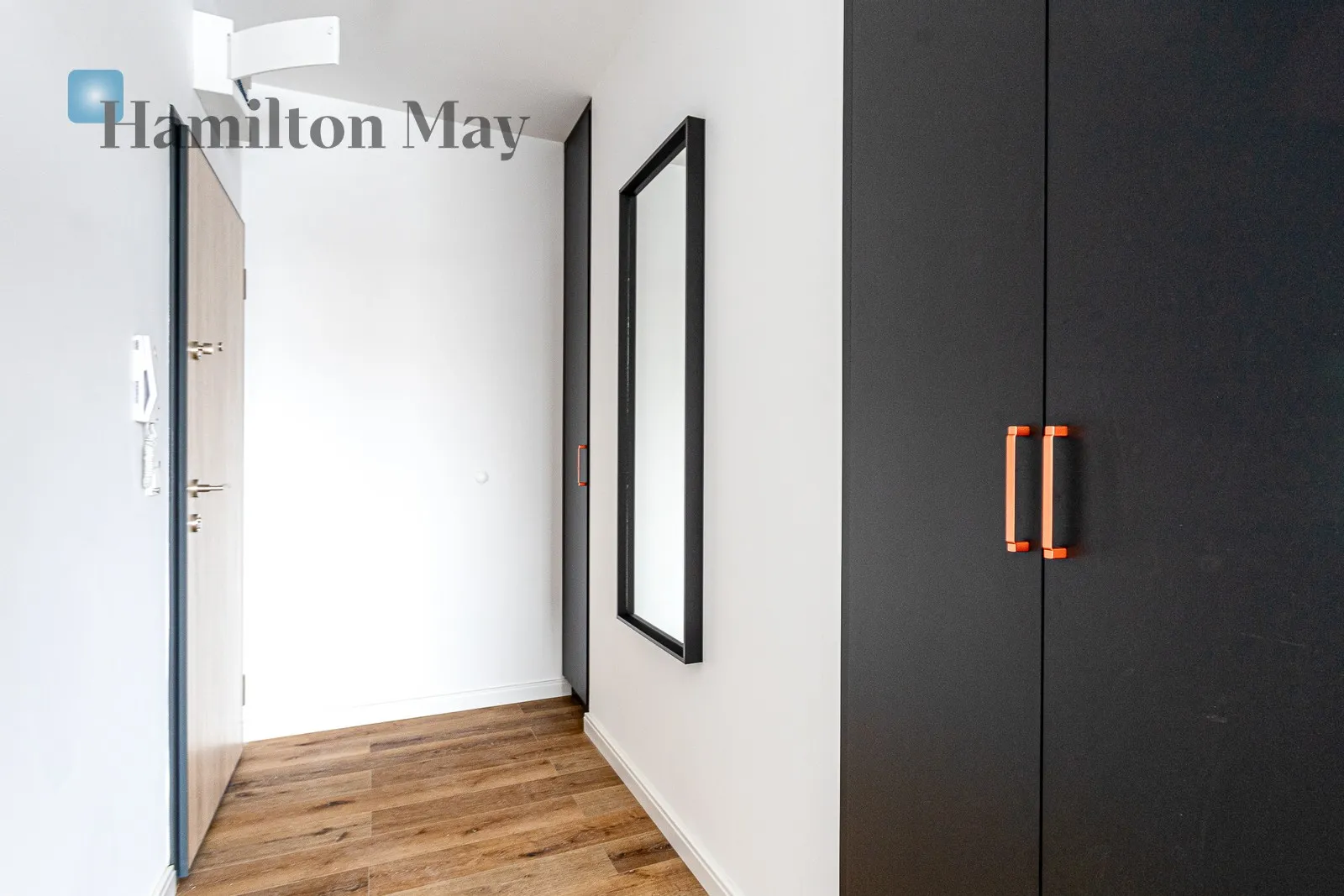 Subregion: Gocław Distance to centre: 6.56 km Level: 5 Price: 3600 PLN Bedrooms: 1 Bathrooms: 1 Size: 42m2 - slider