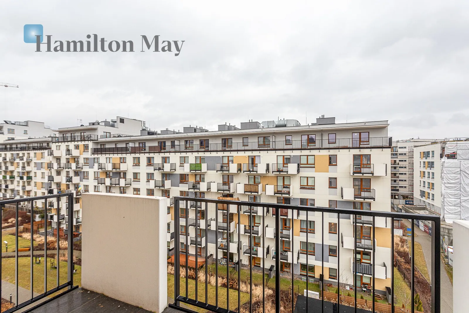 City: Warszawa Street: Optyków Region: Praga-Południe Subregion: Gocław Distance to centre: 6.56 km Level: 5 - slider