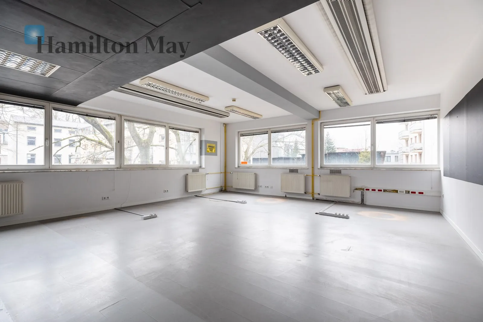 Lokal biurowy o powierzchni 300 m2, Zwierzyniec - slider