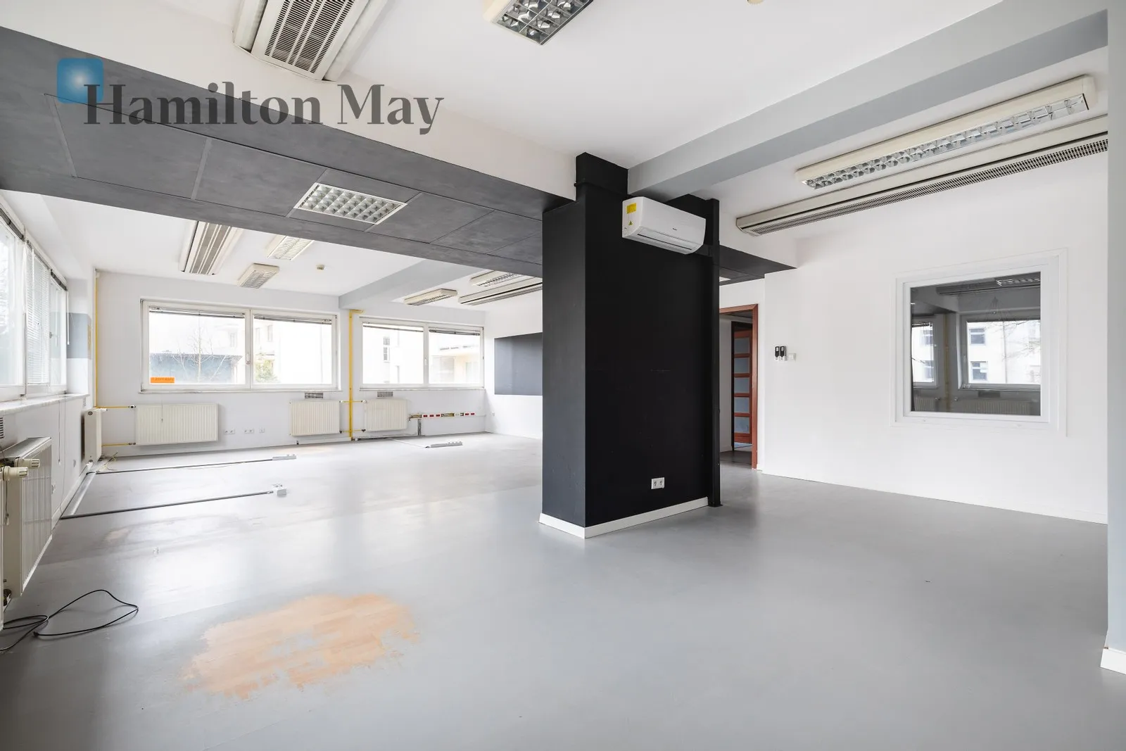 Lokal biurowy o powierzchni 300 m2, Zwierzyniec - slider