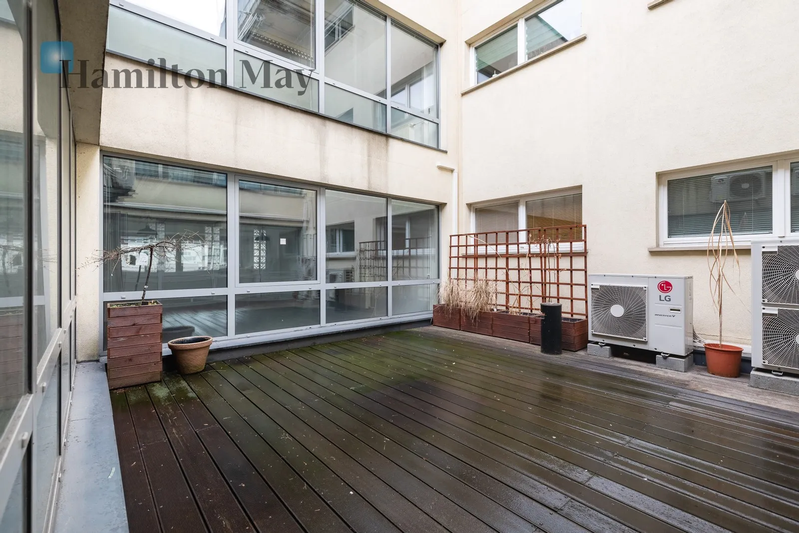 Lokal biurowy o powierzchni 300 m2, Zwierzyniec - slider