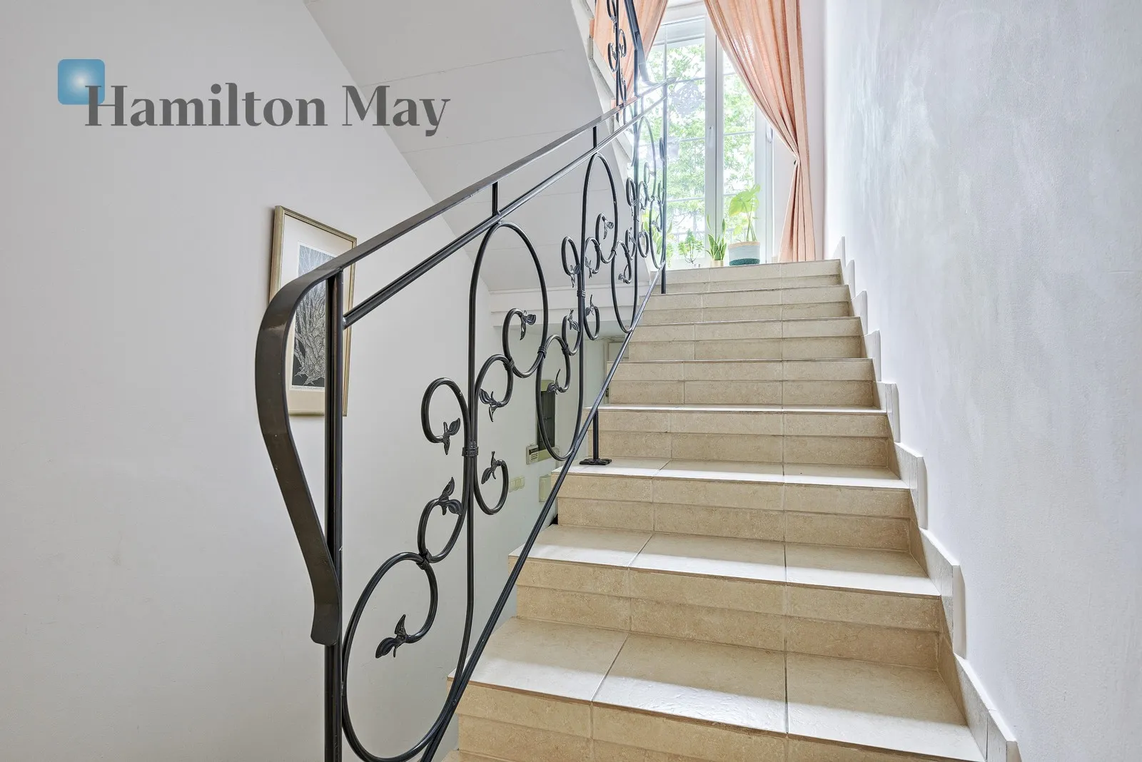 Street: Rumiana Region: Wilanów Subregion: Wilanów Niski Price: 5100000 PLN Bedrooms: 5 - slider