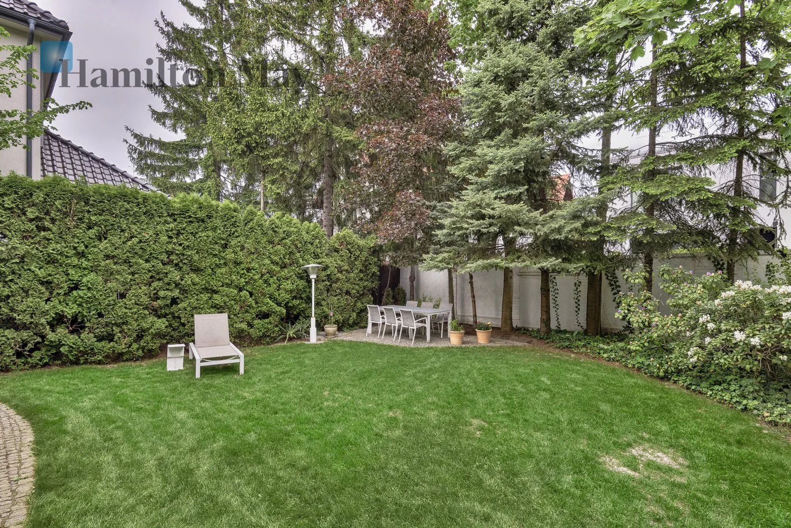 Street: Rumiana Region: Wilanów Subregion: Wilanów Niski Price: 18000 PLN - slider