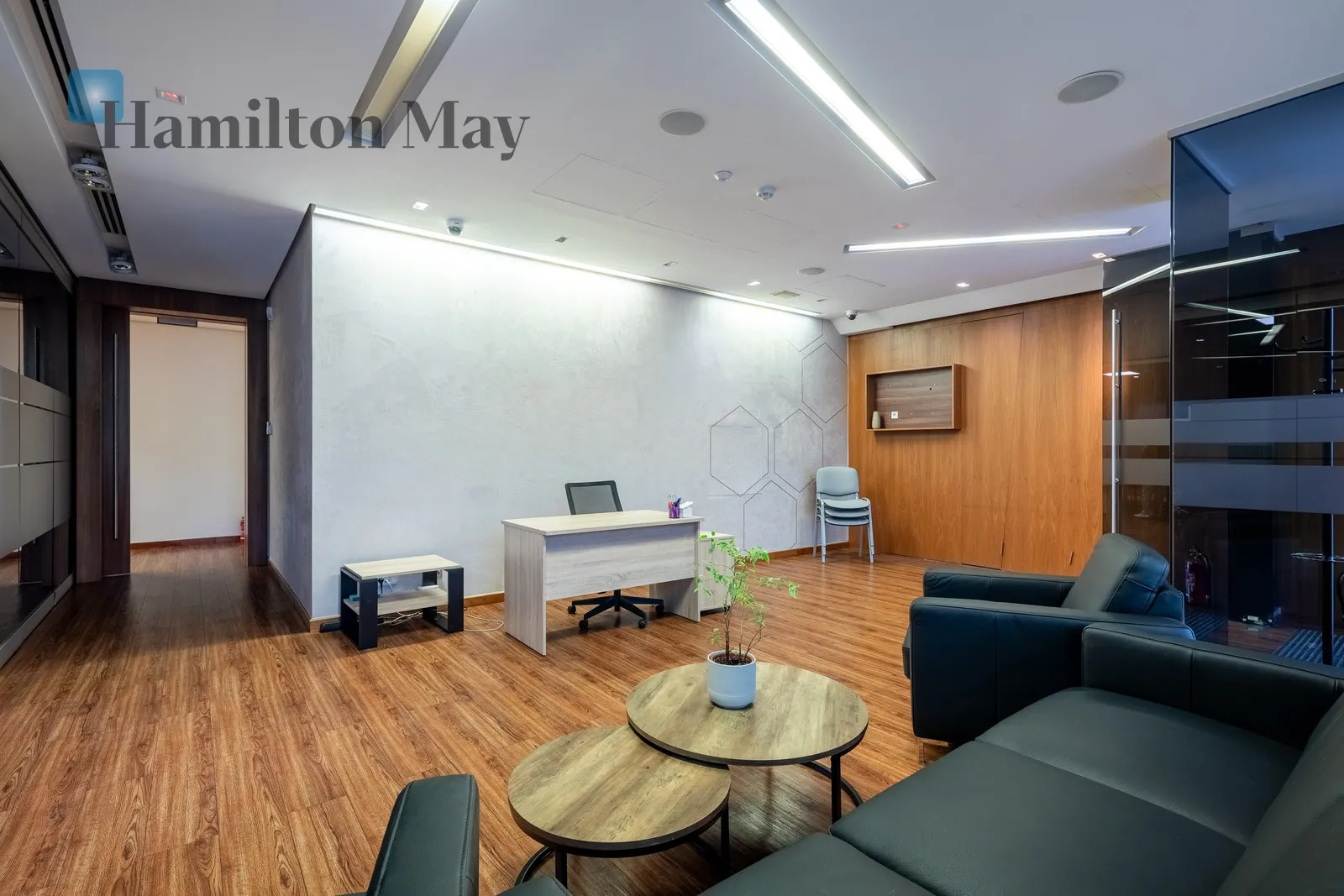 City: Kraków Street: plac Na Groblach Region: Stare Miasto Subregion: Wawel Distance to centre: 0.71 km Price: 15850 PLN Bedrooms: null Bathrooms: null Plot size: nullm2 - slider