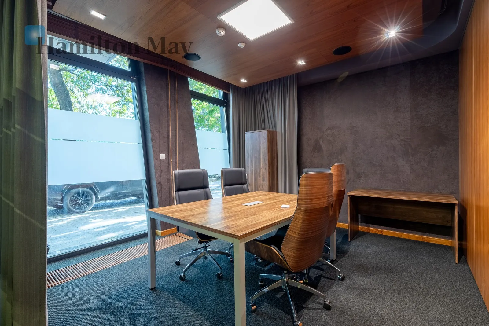 Street: plac Na Groblach Region: Stare Miasto Subregion: Wawel Distance to centre: 0.71 km Price: 15850 PLN Bedrooms: null Bathrooms: null Plot size: nullm2 Layout: null - slider