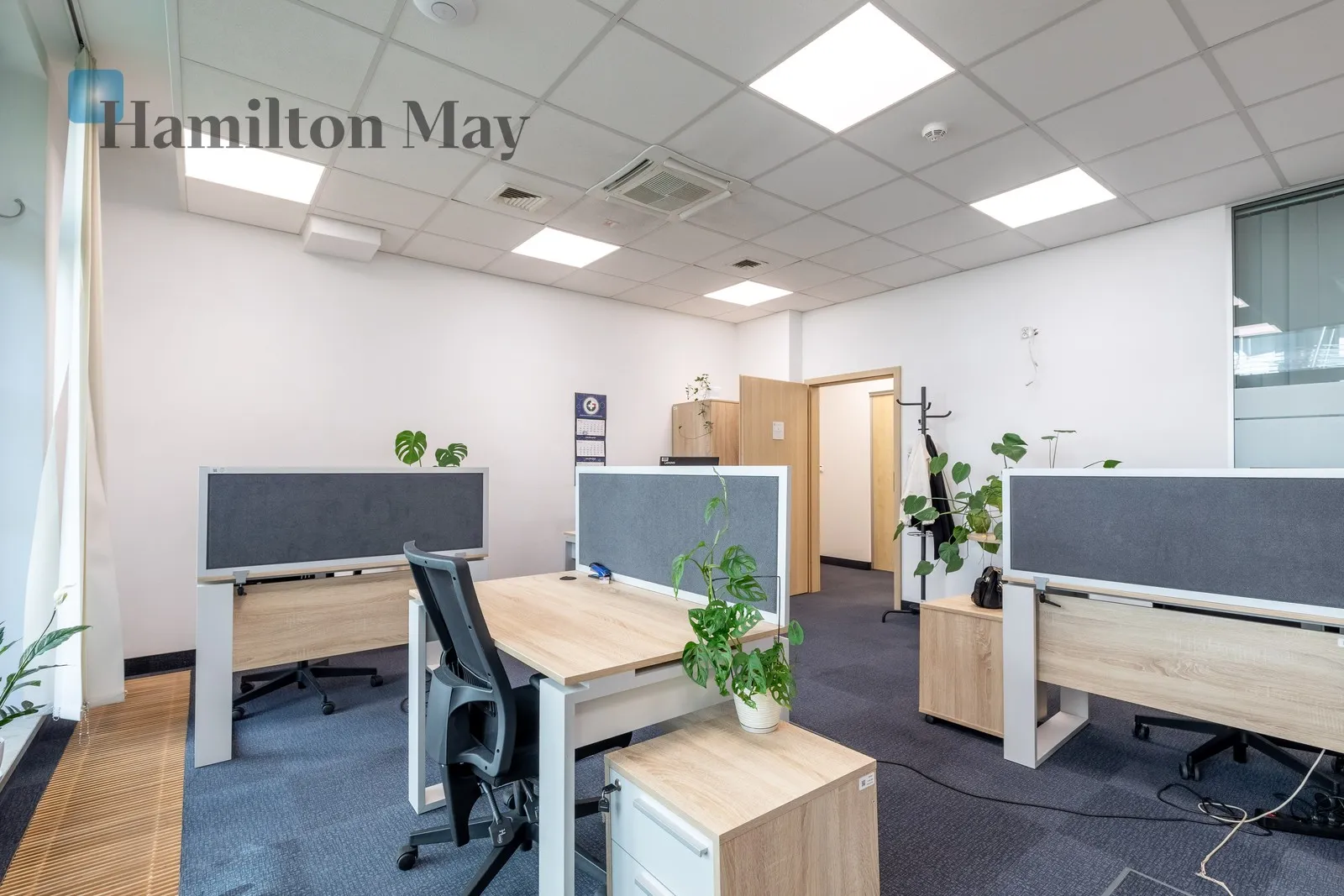 Subregion: Wawel Distance to centre: 0.71 km Price: 15850 PLN Bedrooms: null Bathrooms: null Plot size: nullm2 Layout: null Price/m2: 80 PLN - slider