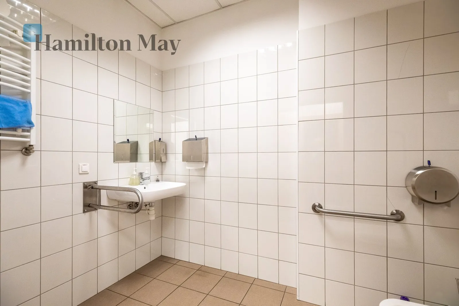 Distance to centre: 0.71 km Price: 15850 PLN Bedrooms: null Bathrooms: null Plot size: nullm2 Layout: null - slider