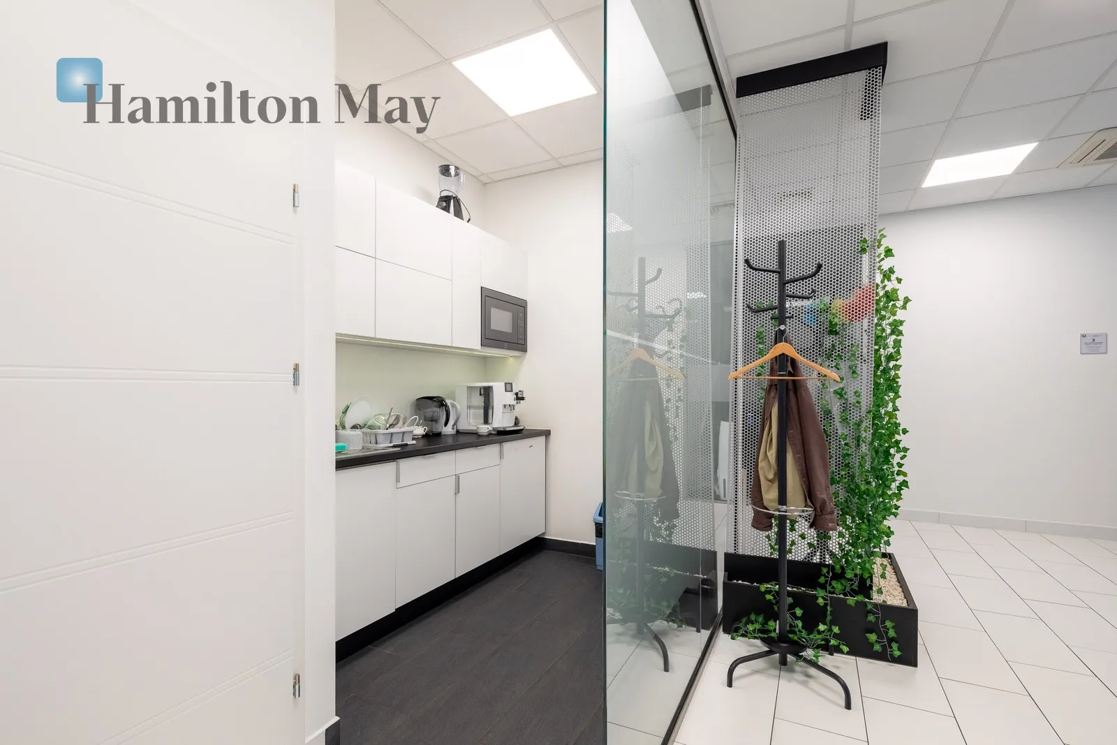 Distance to centre: 0.71 km Price: 14550 PLN Bedrooms: null Bathrooms: null Plot size: nullm2 Layout: null Price/m2: 80 PLN - slider