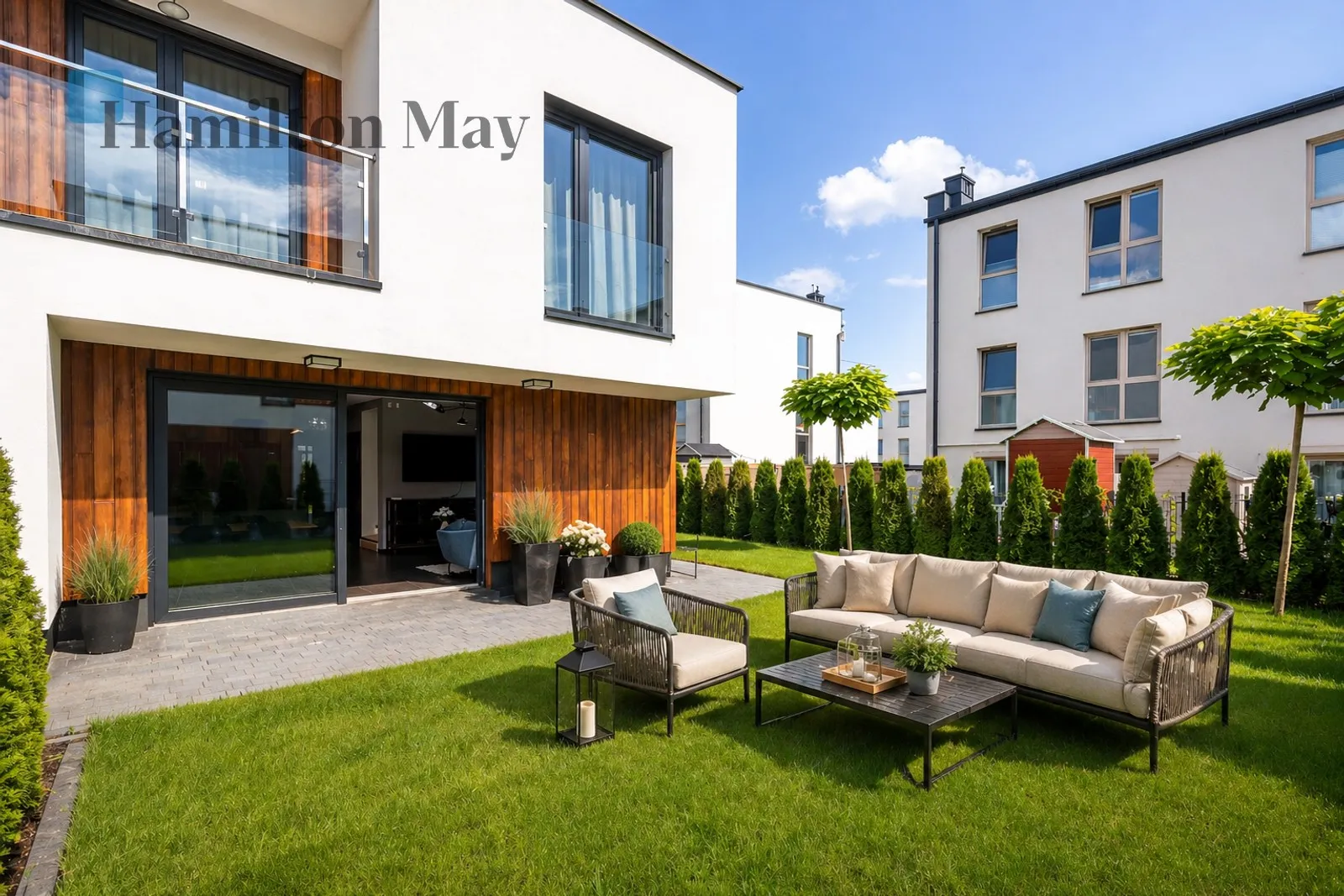 Сучасний будинок у тихому анклаві односімейних будинків "Popielowa Residence" недалеко від кордону з Краковом  - slider