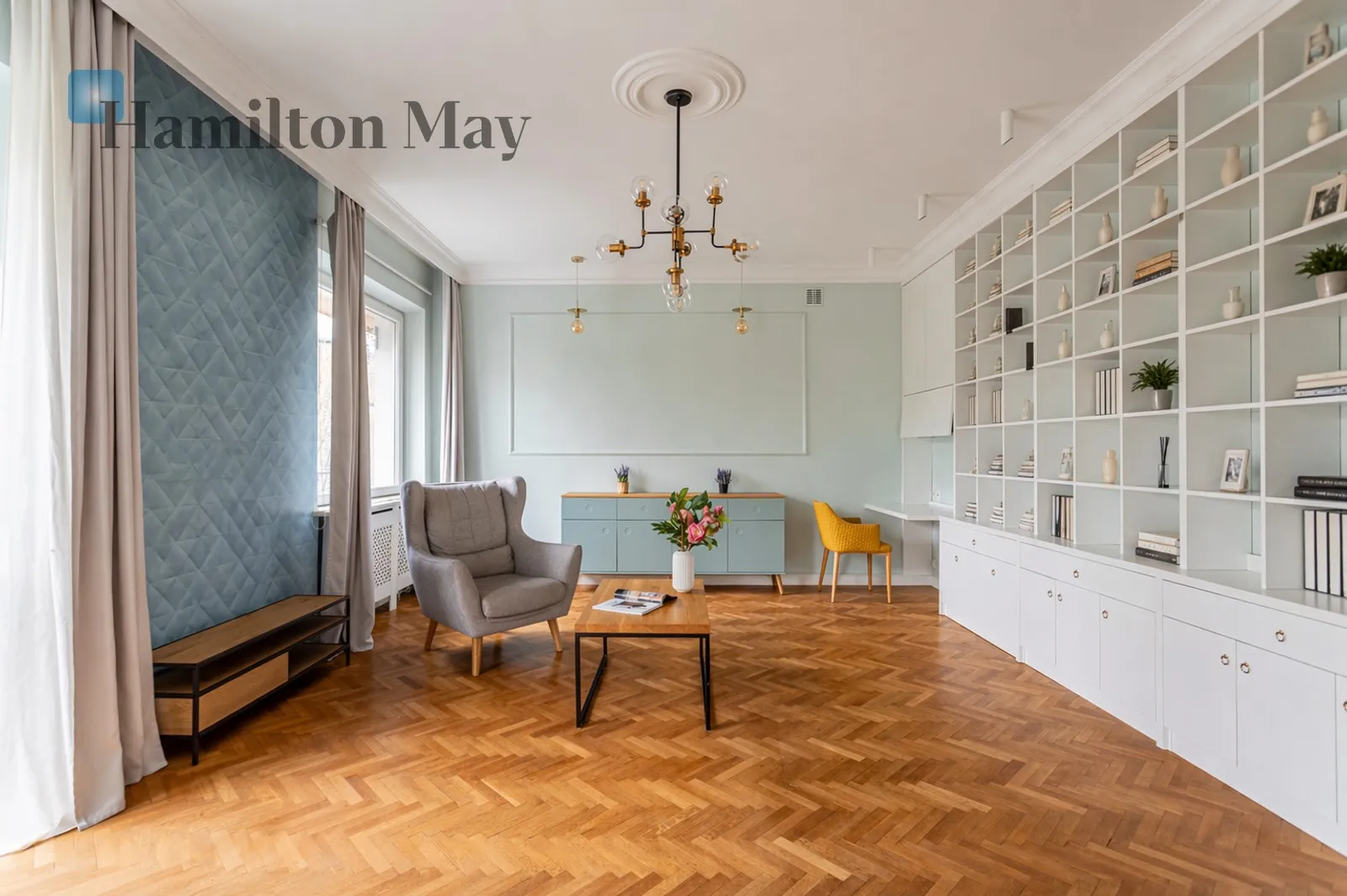 Street: Rozbrat Region: Śródmieście Subregion: Solec Distance to centre: 1.74 km Level: 1 Price: 8000 PLN Bedrooms: 2 Bathrooms: 2 Size: 94m2 - slider