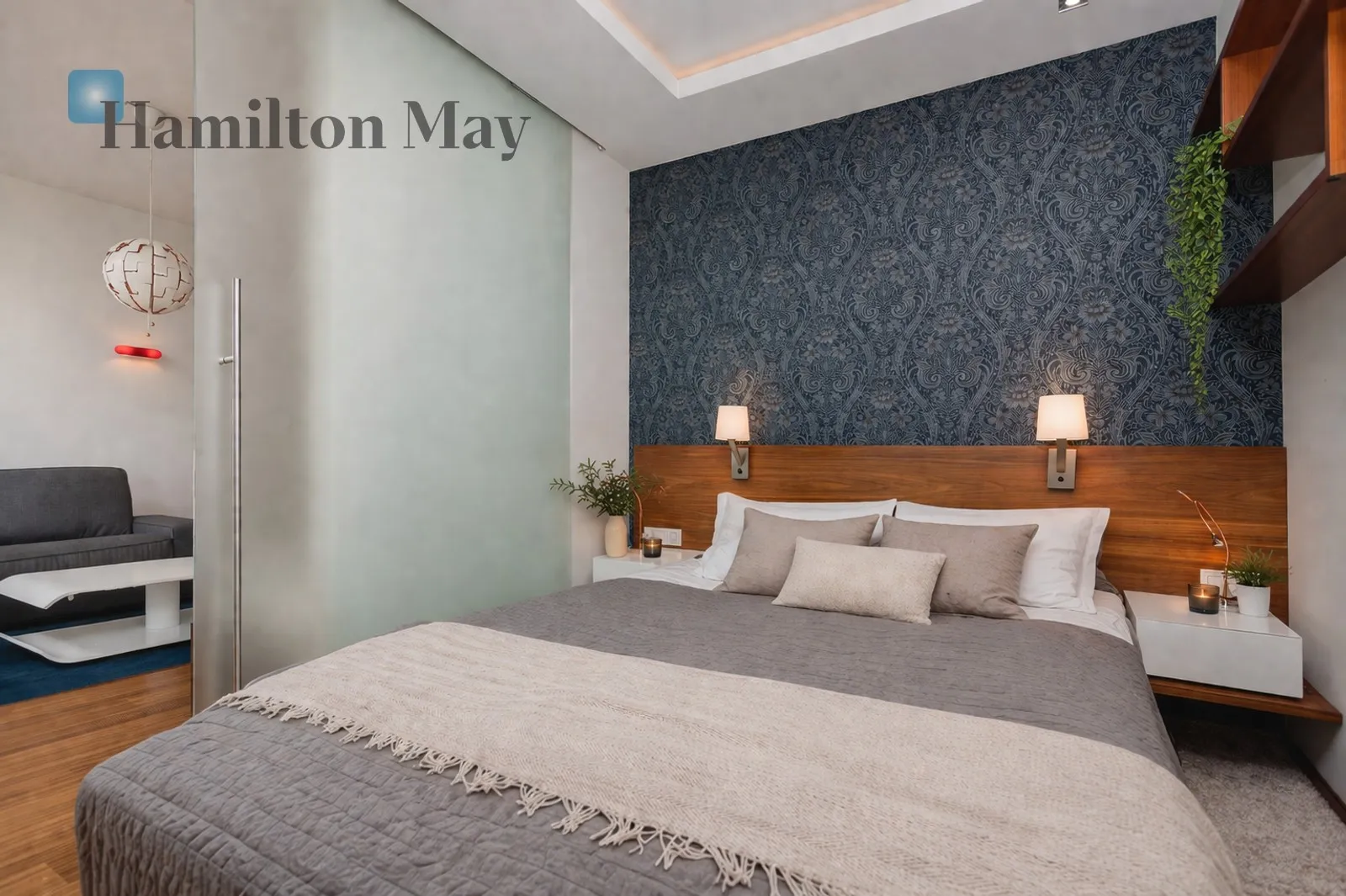 A unique apartment with a balconay and a view of the Bulwary Wislane - slider