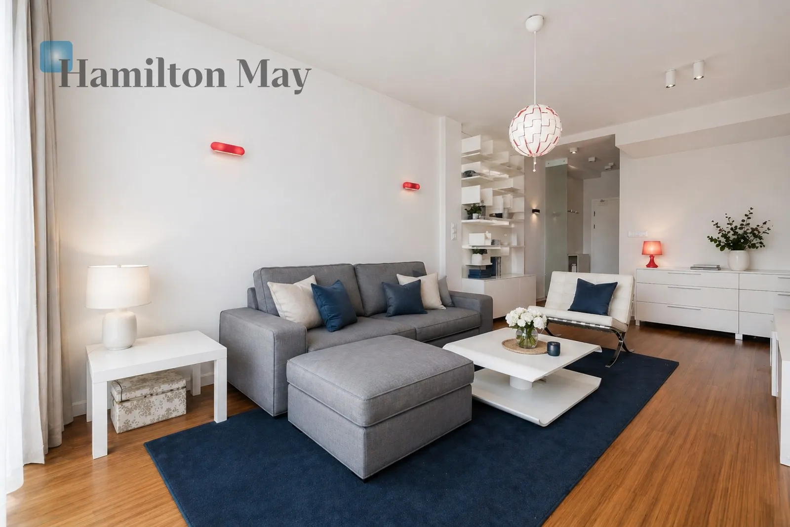 A unique apartment with a balconay and a view of the Bulwary Wislane - slider