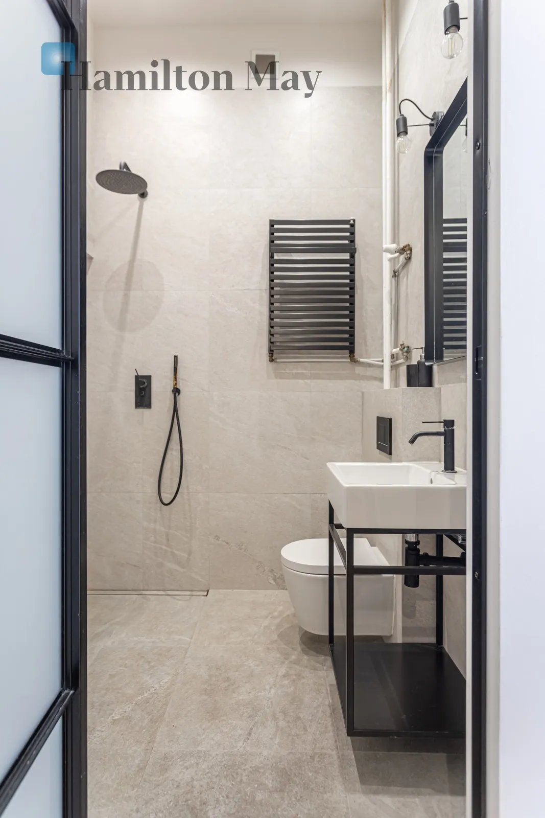 Subregion: Śródmieście Północne Distance to centre: 0.47 km Level: 4 Price: 4500 PLN Bedrooms: 1 Bathrooms: 1 Size: 50m2 - slider