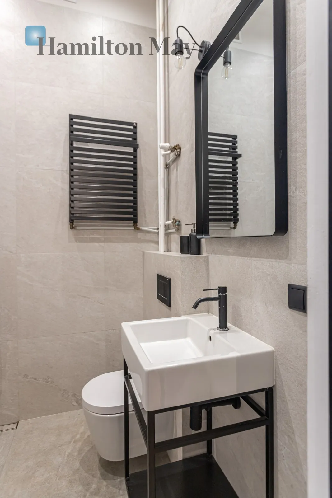 Distance to centre: 0.47 km Level: 4 Price: 4500 PLN Bedrooms: 1 Bathrooms: 1 Size: 50m2 Price/m2: 90 PLN - slider