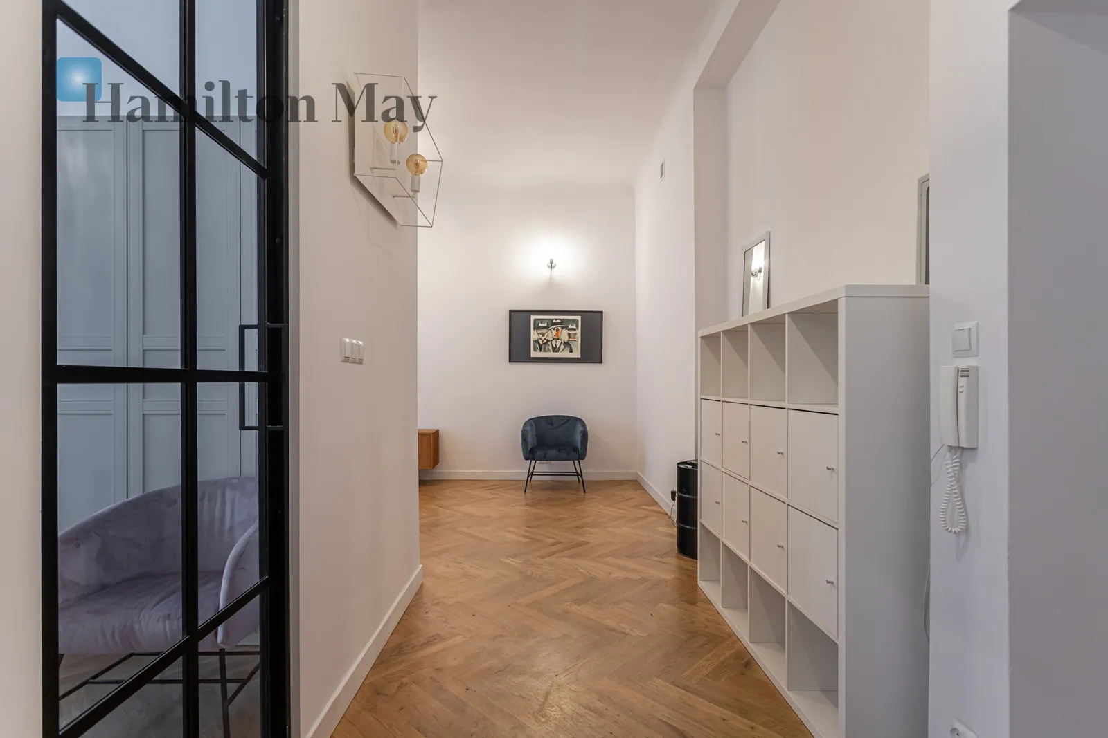 Street: Hoża Region: Śródmieście Subregion: Śródmieście Północne Distance to centre: 0.47 km Level: 4 Price: 4500 PLN - slider