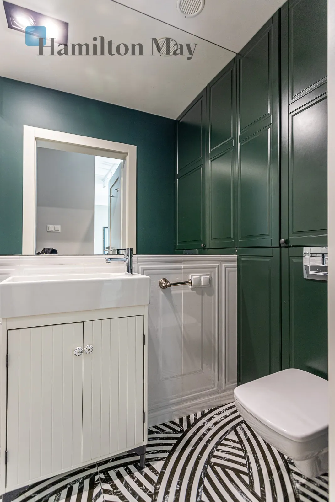 Apartament w willi na Starym Żoliborzu - slider