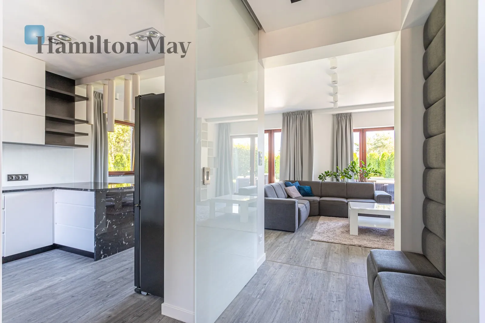 Bathrooms: 2 Plot size: 800m2 - slider