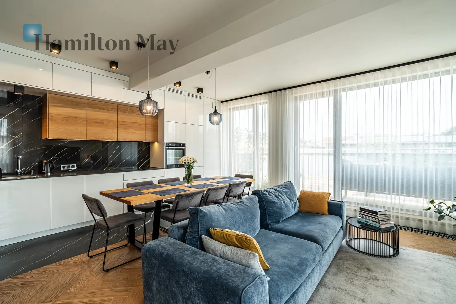 City: Kraków Street: Michała Stachowicza Region: Zwierzyniec Distance to centre: 1.22 km Level: 4 Price: 10000 PLN Bedrooms: 2 Bathrooms: 2 Size: 86m2 Price/m2: 116 PLN - slider