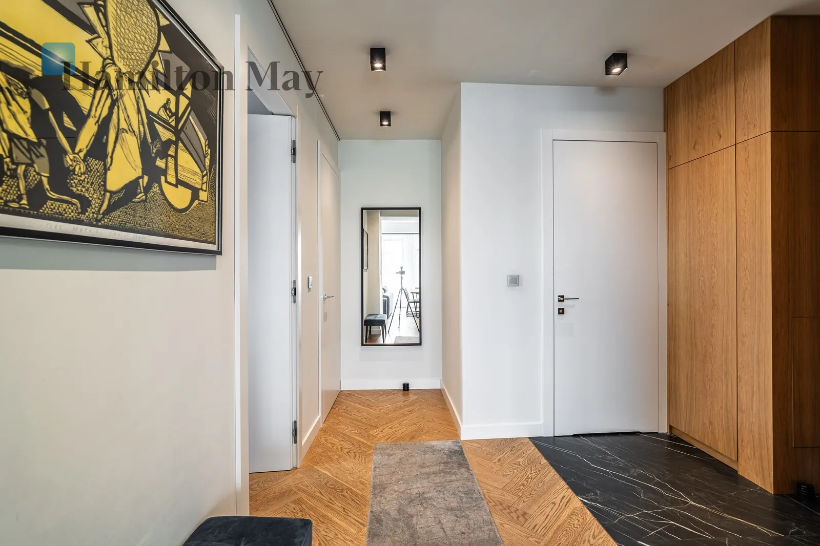 Price: 10000 PLN Bedrooms: 2 Bathrooms: 2 Size: 86m2 - slider