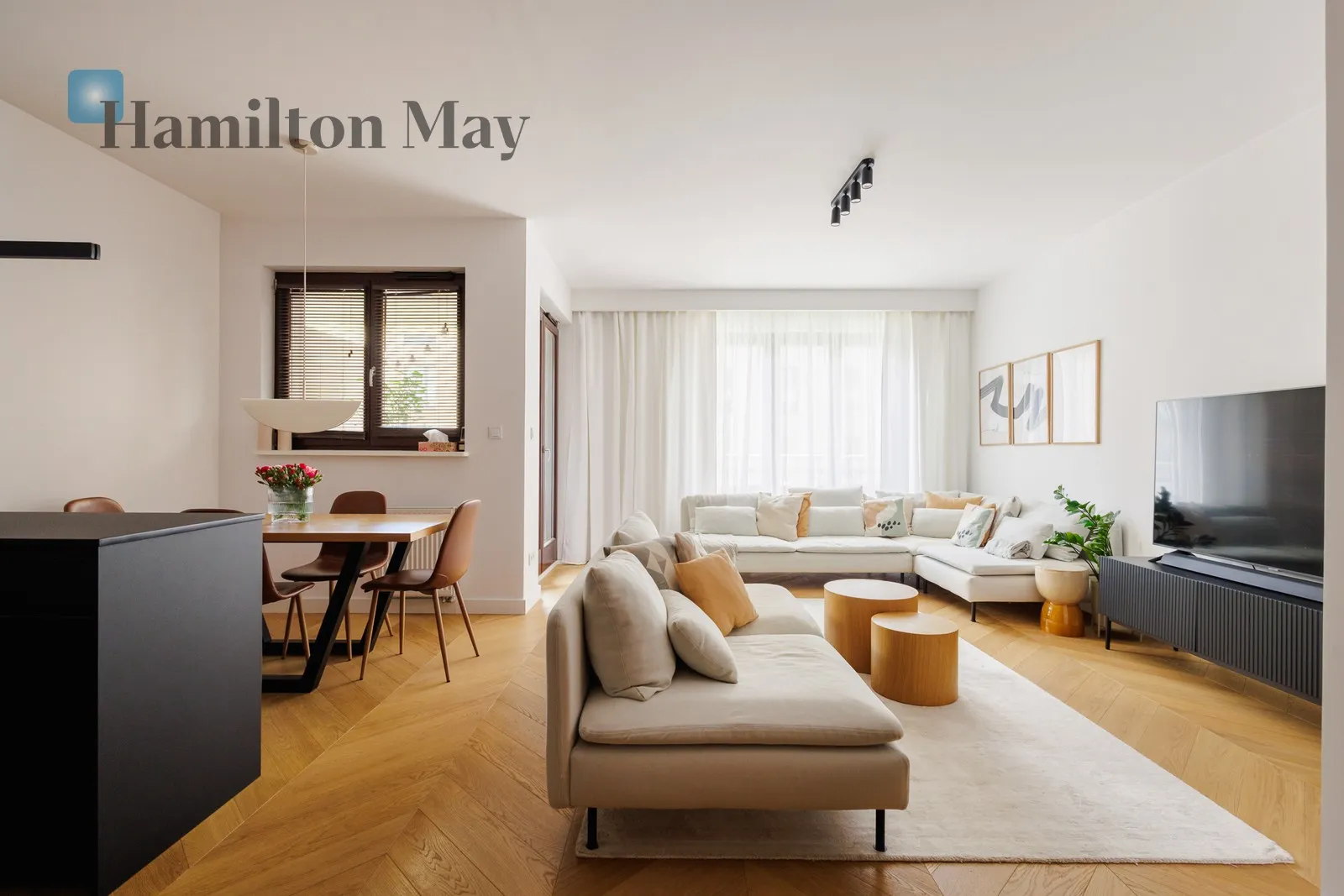 Elegant apartment in the "Murano" development - slider