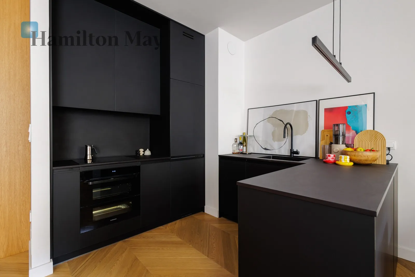 Elegant apartment in the "Murano" development - slider