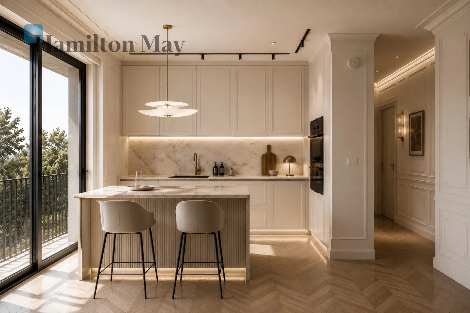 A large three-sided apartment in a cozy development - slider